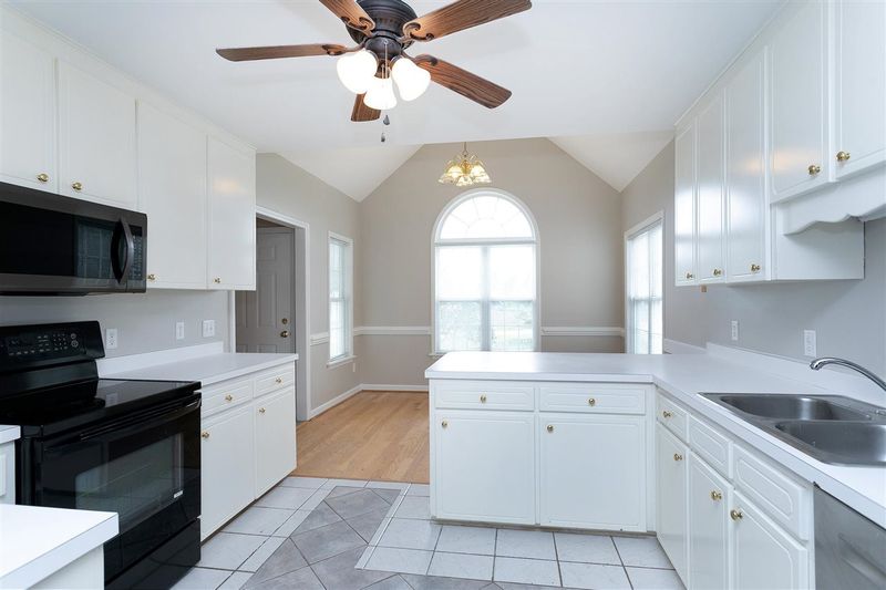105 Kentucky Derby Dr, Clayton, NC 27520