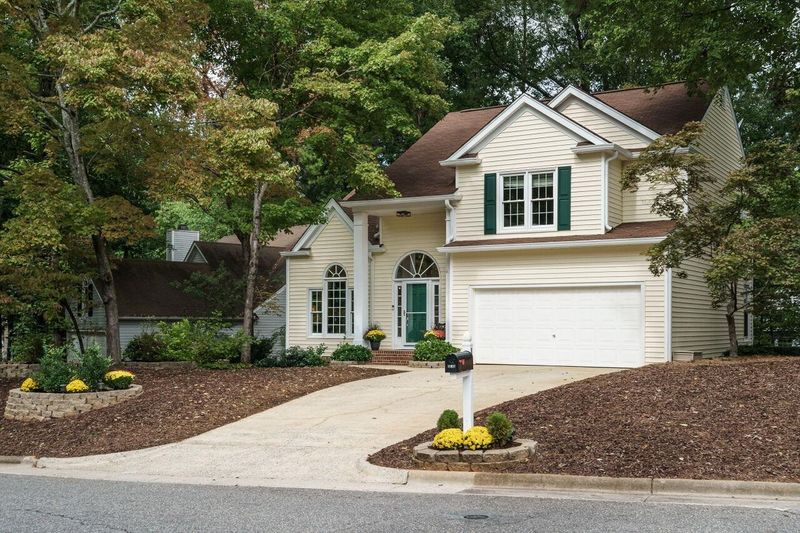 105 Kirkfield Dr, Cary, NC 27518