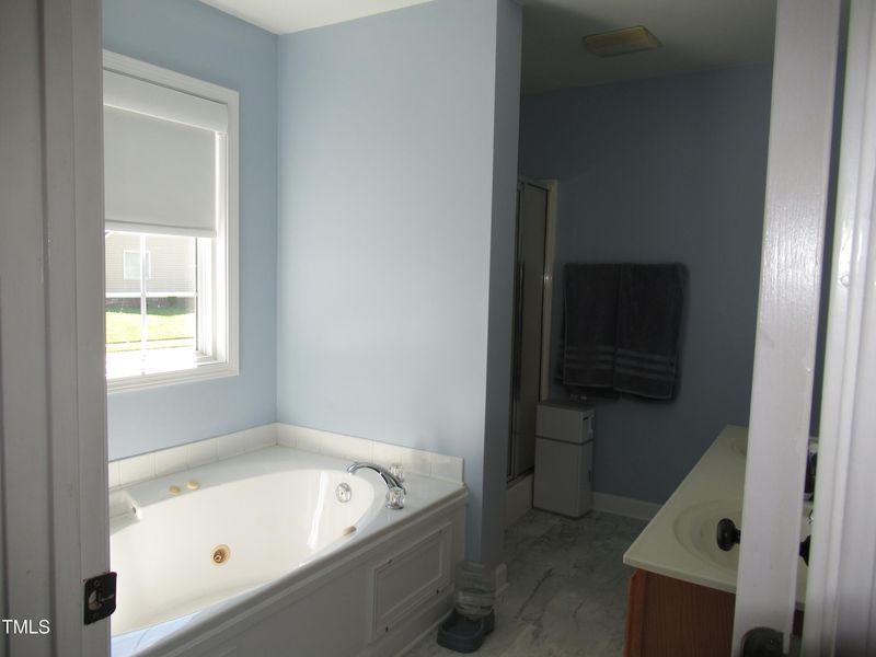 105 Kit Ct, Mebane, NC 27302