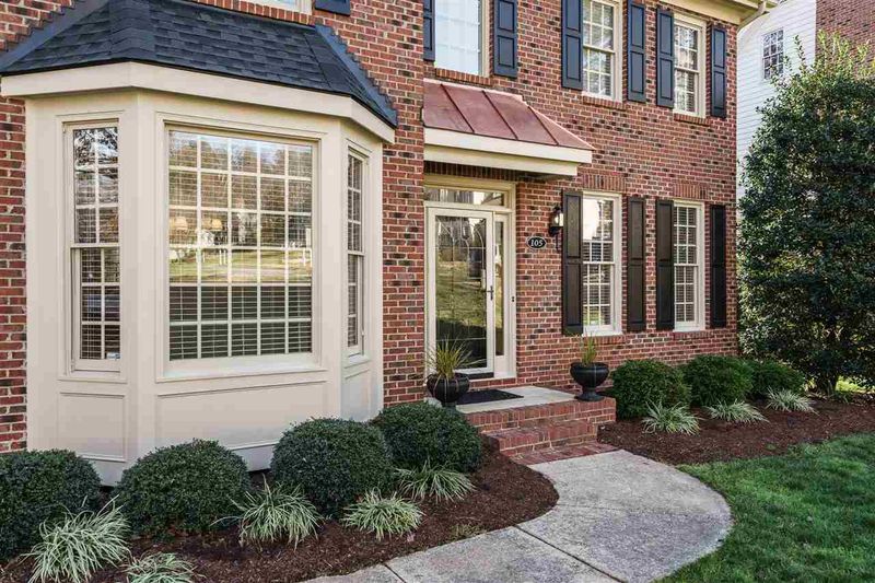 105 Langston Mill Ct, Cary, NC 27518