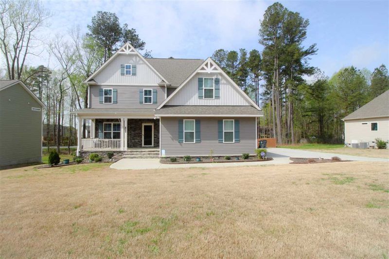 105 Laurel Oaks Dr, Youngsville, NC 27596