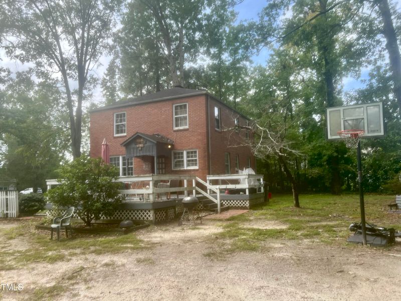 105 E Lee St, Zebulon, NC 27597