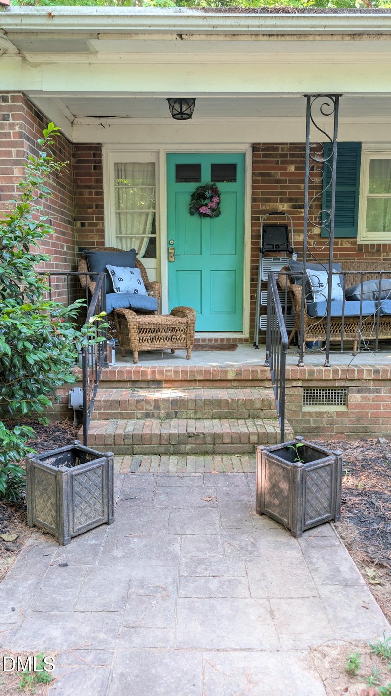 105 Lexington Rd, Chapel Hill, NC 27516