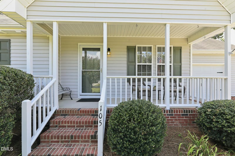 105 Lintel Dr, Fuquay Varina, NC 27526