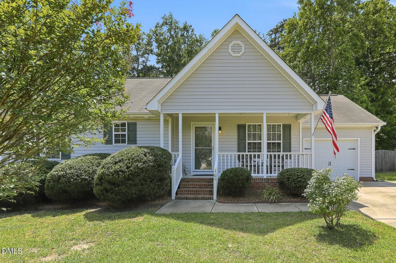 105 Lintel Dr, Fuquay Varina, NC 27526
