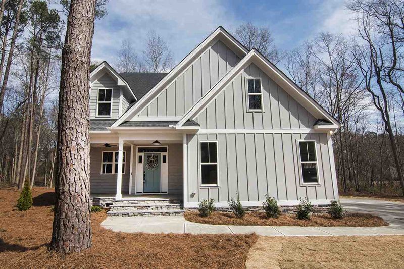 105 Long St, Fuquay Varina, NC 27526