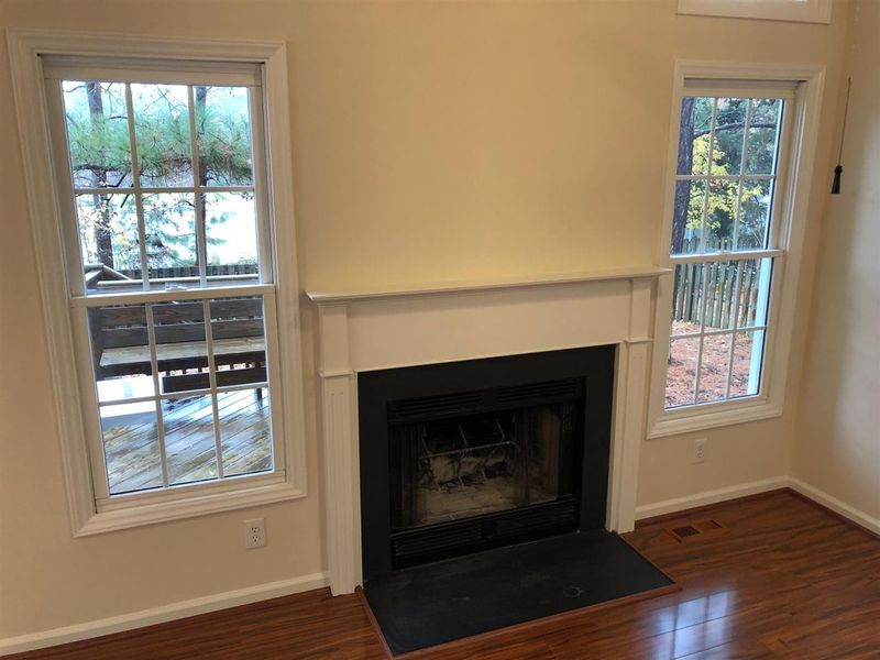 105 Longhurst Ct, Cary, NC 27519