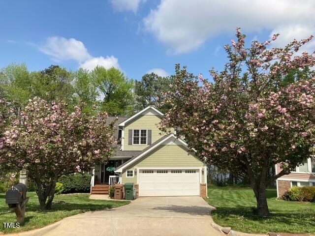 105 Ludlow Ct, Cary, NC 27513
