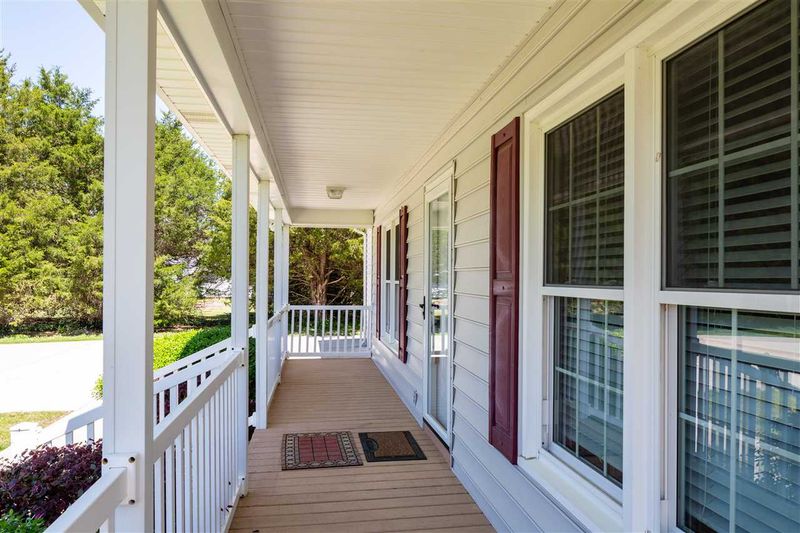105 Lynnfield Ln, Garner, NC 27529