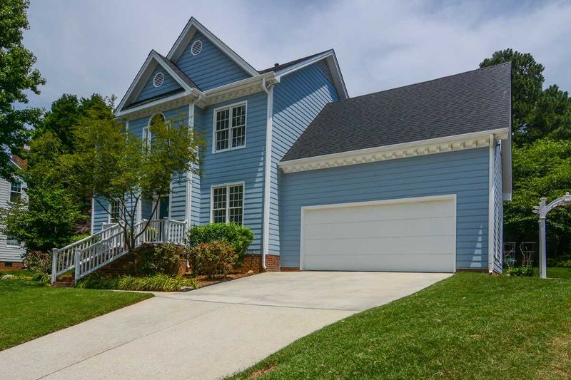 105 Macclamrock Ct, Cary, NC 27518