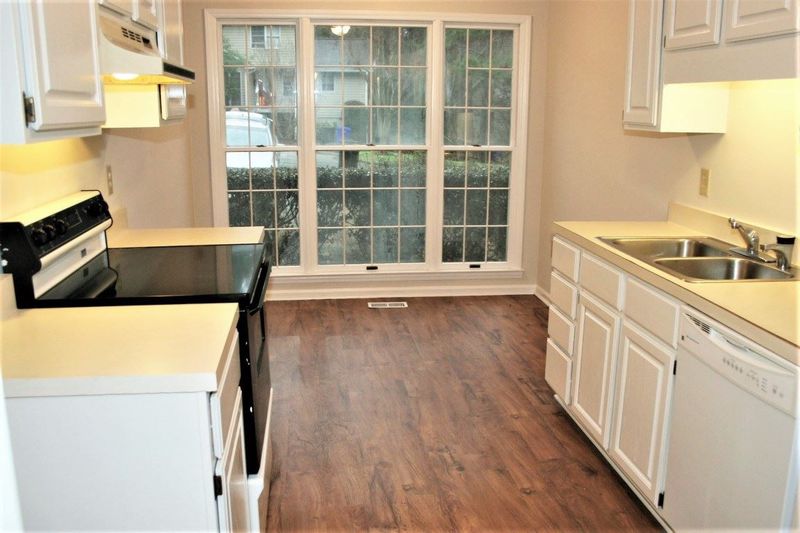 105 Mallard Ct, Chapel Hill, NC 27517