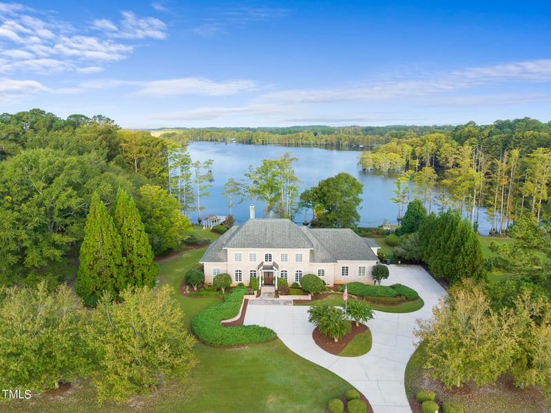 105 Mariah Dr, Four Oaks, NC 27524