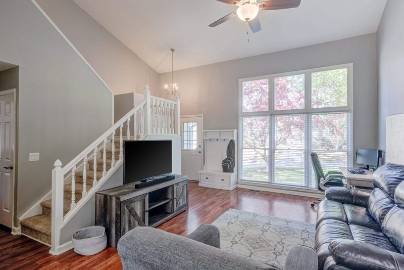 105 Mcintire Ln, Cary, NC 27513