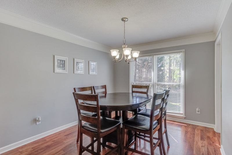 105 Mcintire Ln, Cary, NC 27513