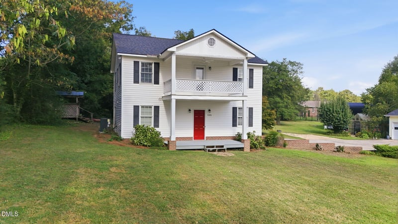 105 Mcleod Dr, Sanford, NC 27330