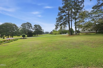 105 Mcleod Dr, Sanford, NC 27330