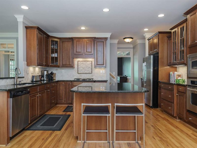 105 Mcleod Forest Cir, Holly Springs, NC 27540