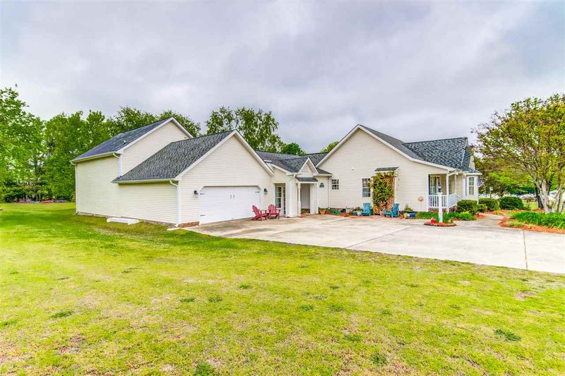 105 Millard Dr, Smithfield, NC 27577