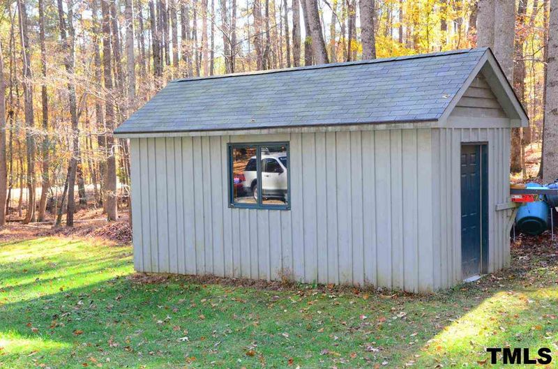 105 Mimosa Dr, Chapel Hill, NC 27514