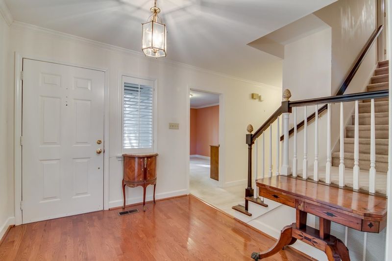 105 Montrose Dr, Durham, NC 27707