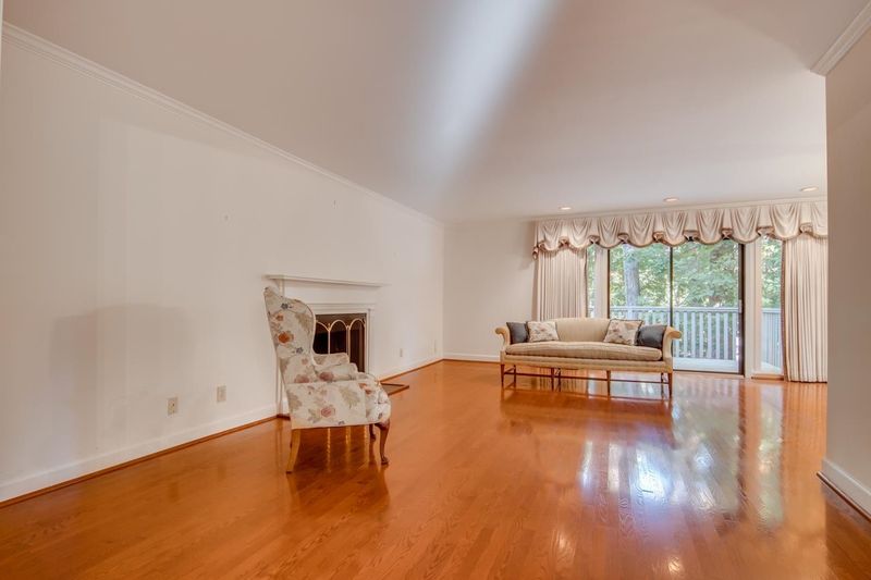 105 Montrose Dr, Durham, NC 27707