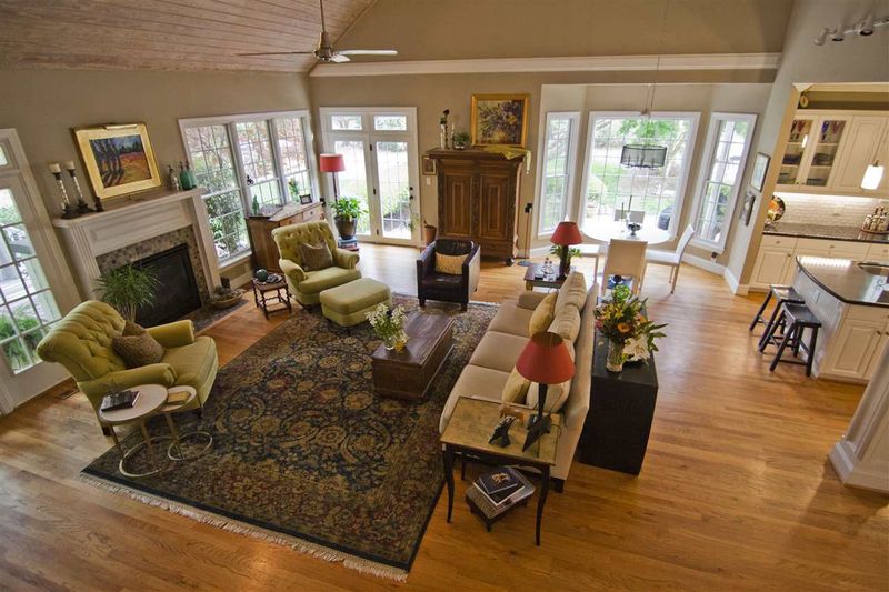 105 Moreland Ct, Cary, NC 27518