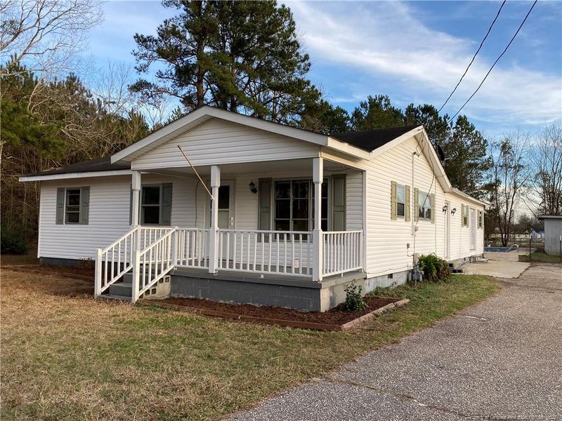 105 Mulberry Dr, Dunn, NC 28334