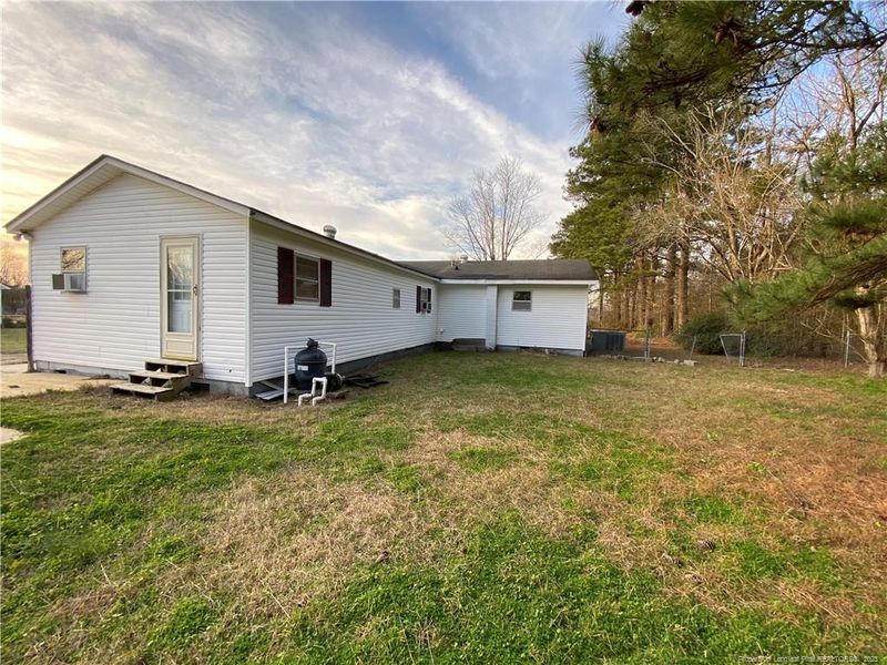 105 Mulberry Dr, Dunn, NC 28334