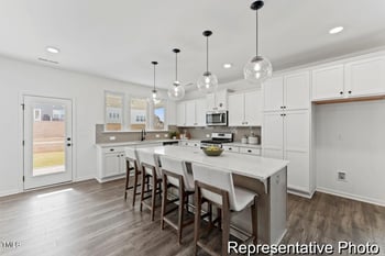 105 Mule Way, Benson, NC 27504