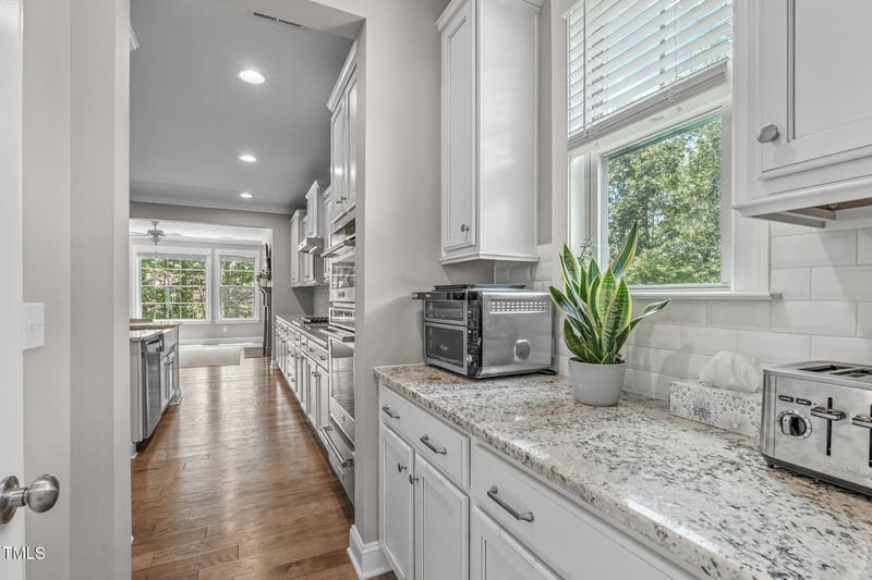 105 Mystic Quartz Ln, Holly Springs, NC 27540