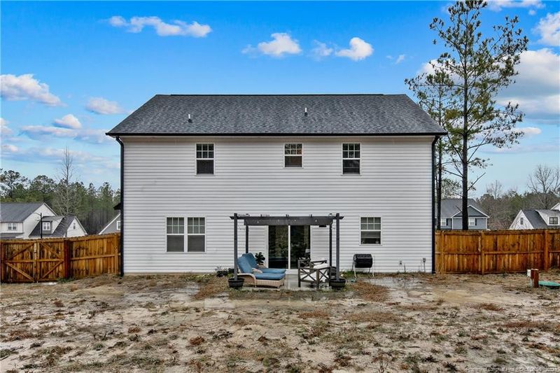 105 Navaho Trl, Sanford, NC 27332