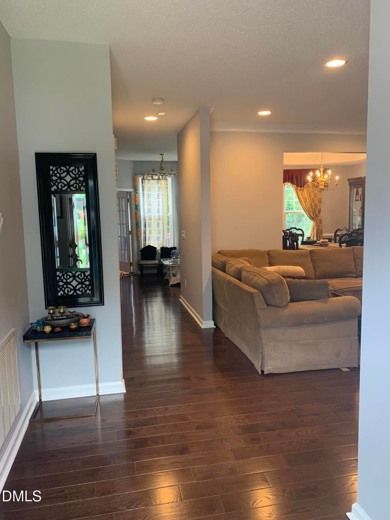 105 New Parkside Dr, Chapel Hill, NC 27516