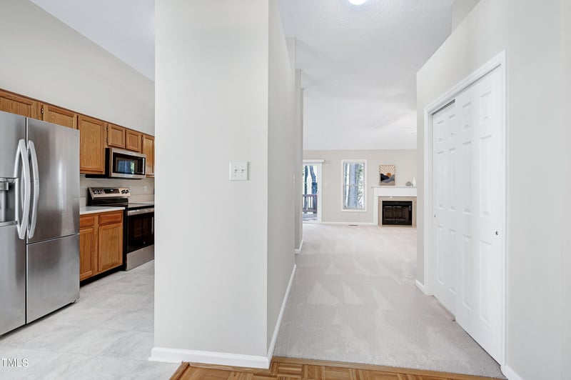 105 Newton Grv, Cary, NC 27519