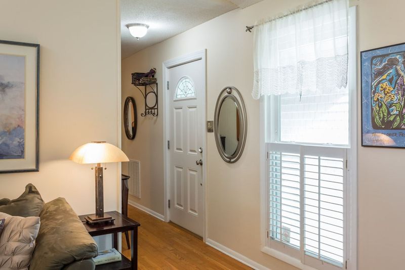 105 Nodding Oak, Chapel Hill, NC 27516