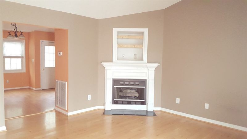 105 Oak Park Dr, Benson, NC 27504
