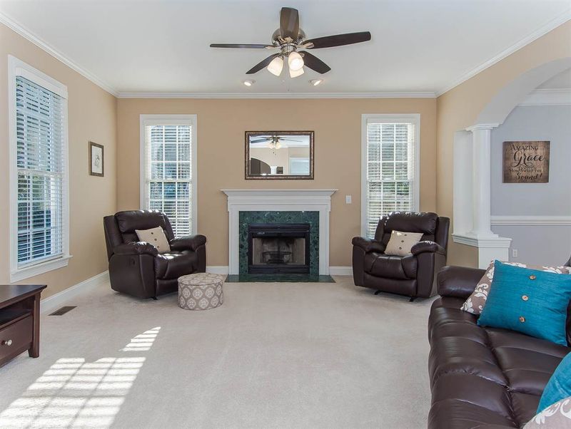 105 Oak Pine Dr, Apex, NC 27502