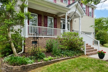 105 Oakbeech Ct, Holly Springs, NC 27540