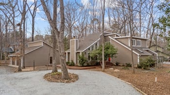 105 Oakstone Dr, Chapel Hill, NC 27514