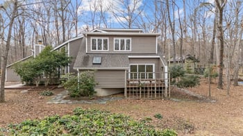 105 Oakstone Dr, Chapel Hill, NC 27514
