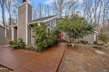 105 Oakstone Dr, Chapel Hill, NC 27514