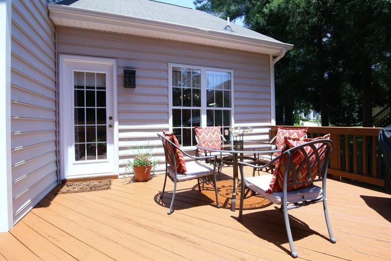 105 Old Bridge Ln, Cary, NC 27518