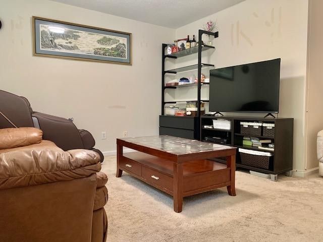 105 Old Cooper Sq, Chapel Hill, NC 27517