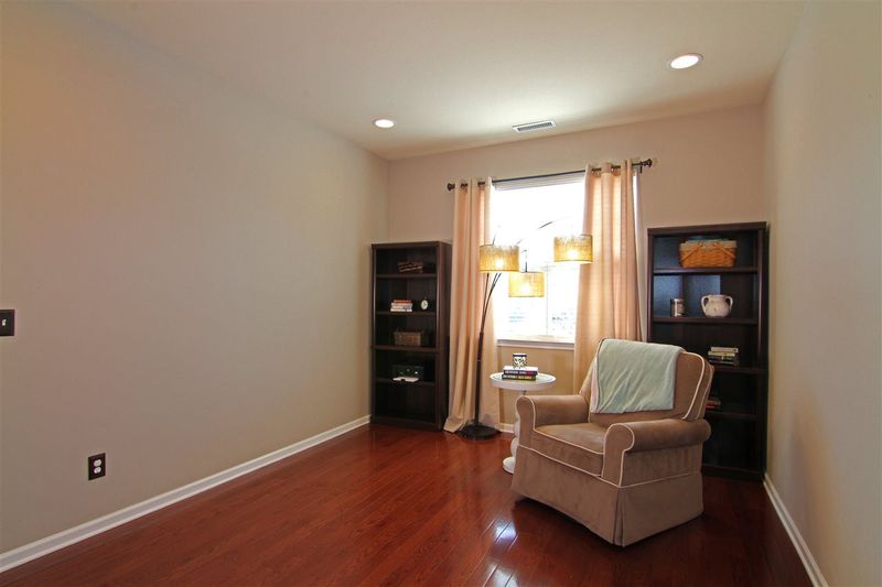 105 Olde State House Dr, Morrisville, NC 27560