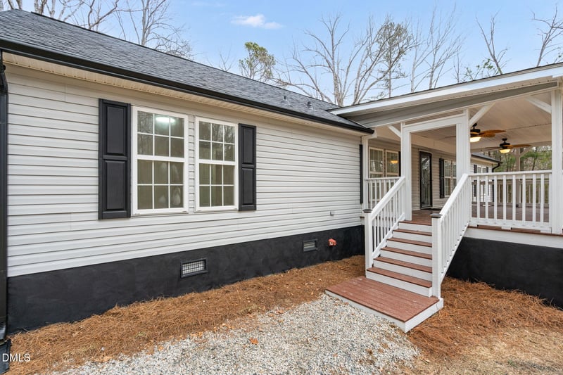 105 Oldsmobile Dr, Pittsboro, NC 27312