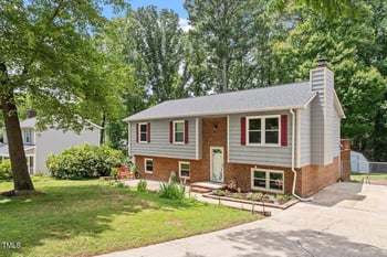 105 Otter Dr, Cary, NC 27513