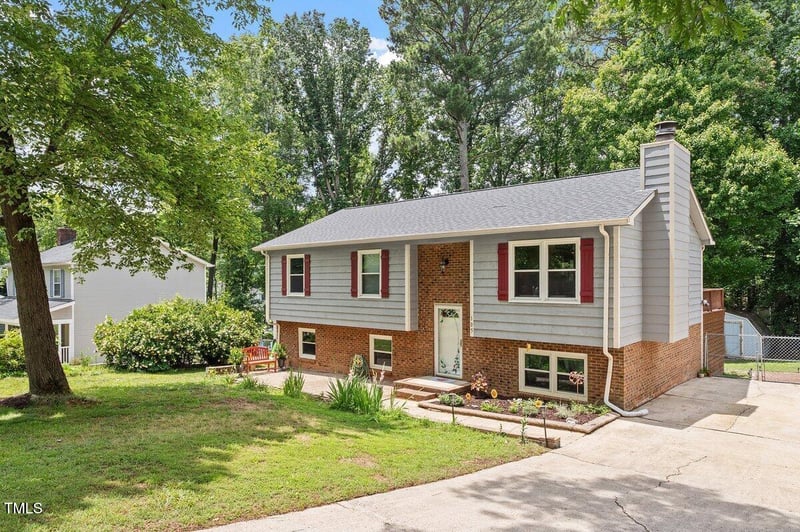 105 Otter Dr, Cary, NC 27513