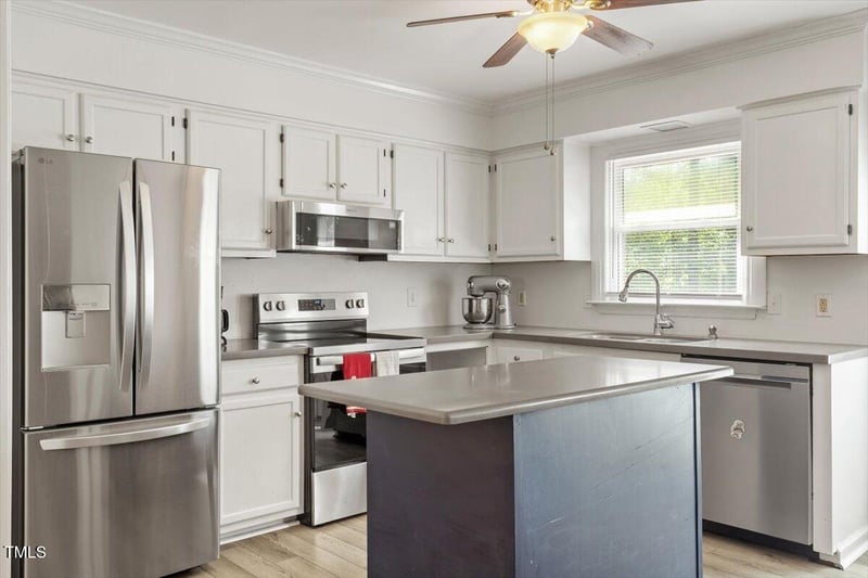 105 Otter Dr, Cary, NC 27513