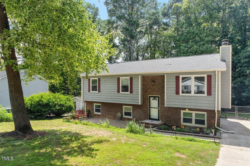 105 Otter Dr, Cary, NC 27513