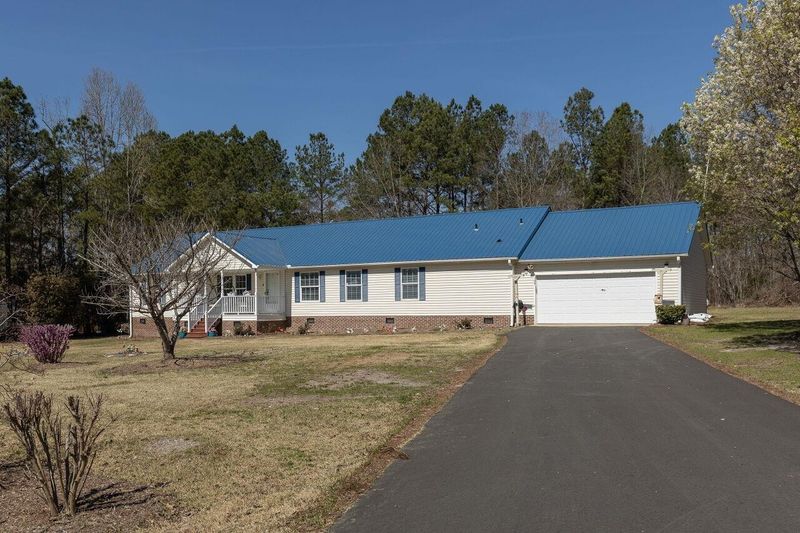 105 Pack House Ln, Sanford, NC 27332
