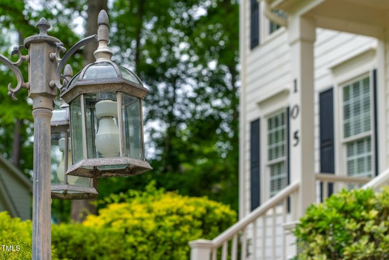 105 Parkmount Cir, Cary, NC 27519